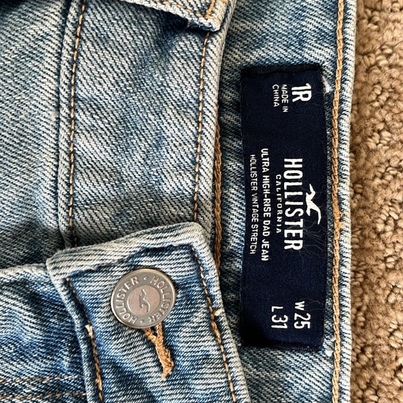 Hollister High-rise Dad Jeans - Picture 4 of 4